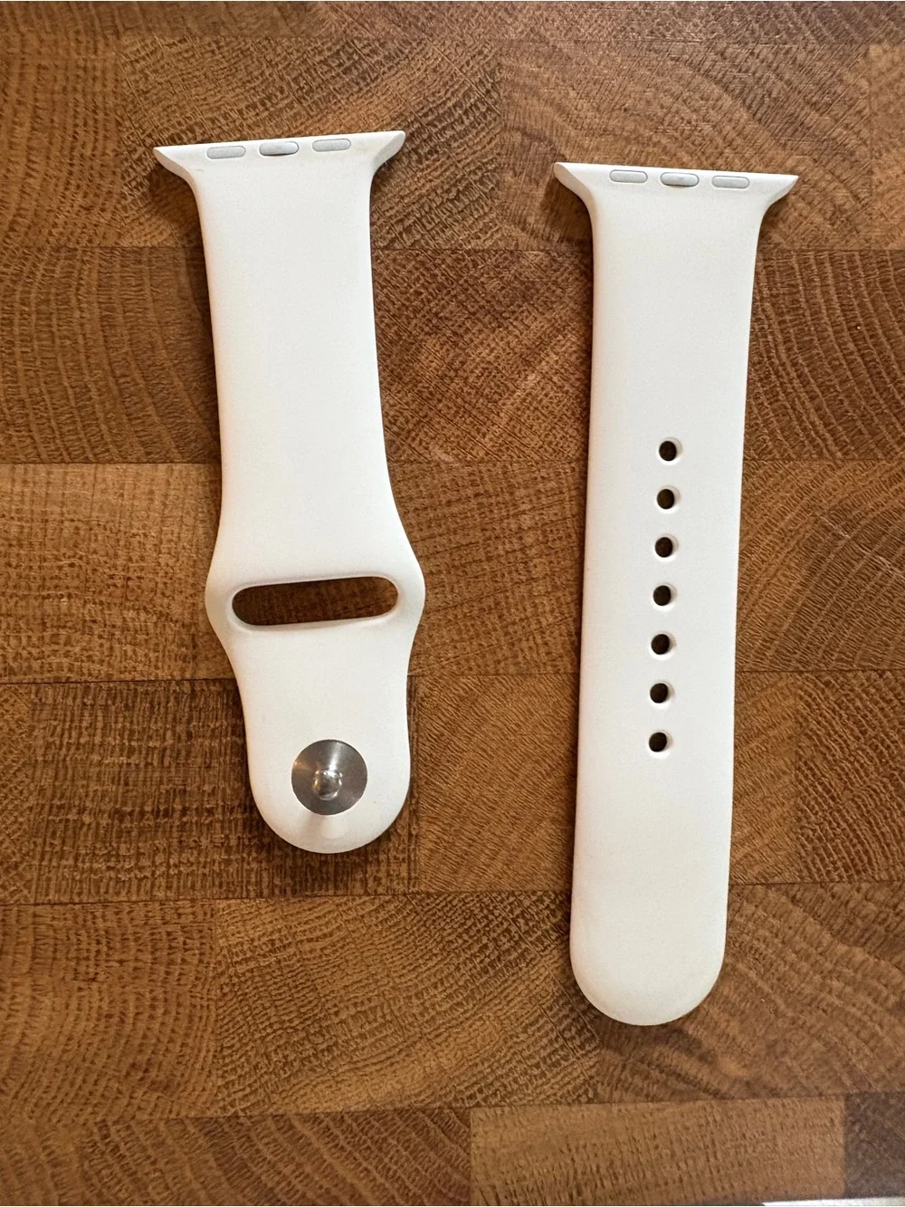 Apple Silicone Sport Band for Apple Watch in Starlight